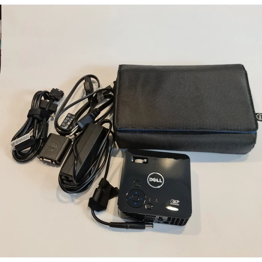 Dell M110 Ultra-Mobile DLP Projector Black with Case‎ and Cables WXGA 300 Lumens